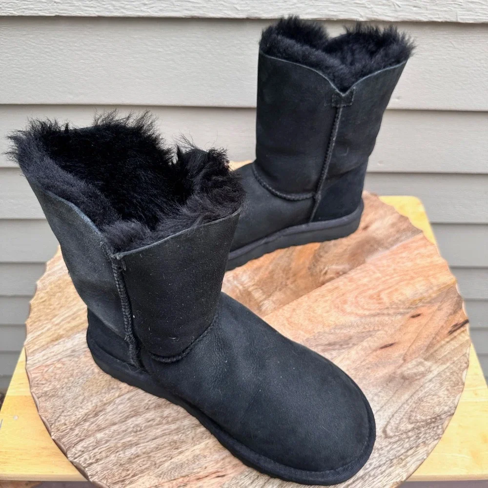 UGG Bailey Button II Black Suede Sheepskin Boots 1016226 Womens 7